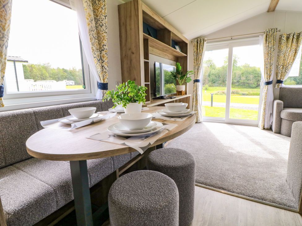 Barn Owl Lodge, view 6